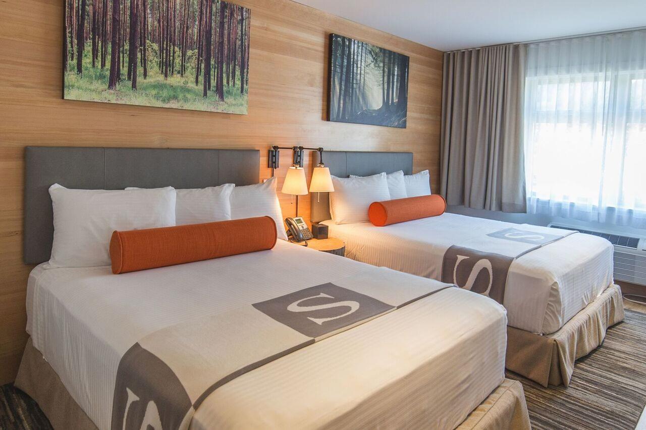 Sproat Lake Landing Resort Great Central エクステリア 写真